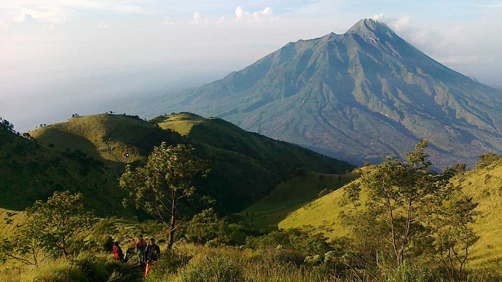 Mount merbabu hike clearance tour